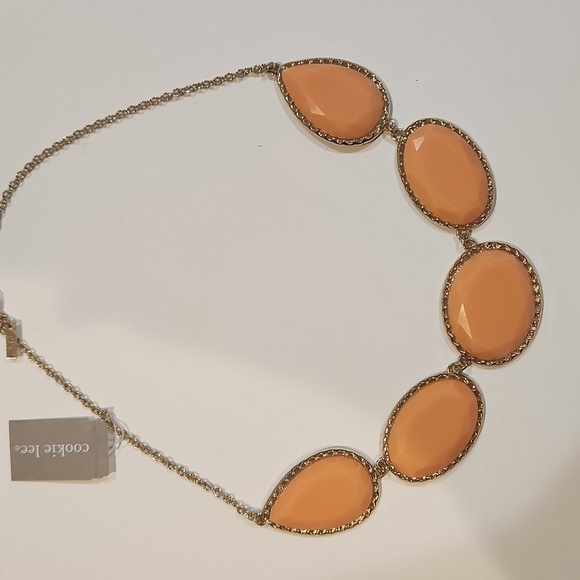 NWT Vintage Cookie Lee Women's Sorbet Peach  Goldtone Jeweled Statement Necklace - Picture 3 of 11